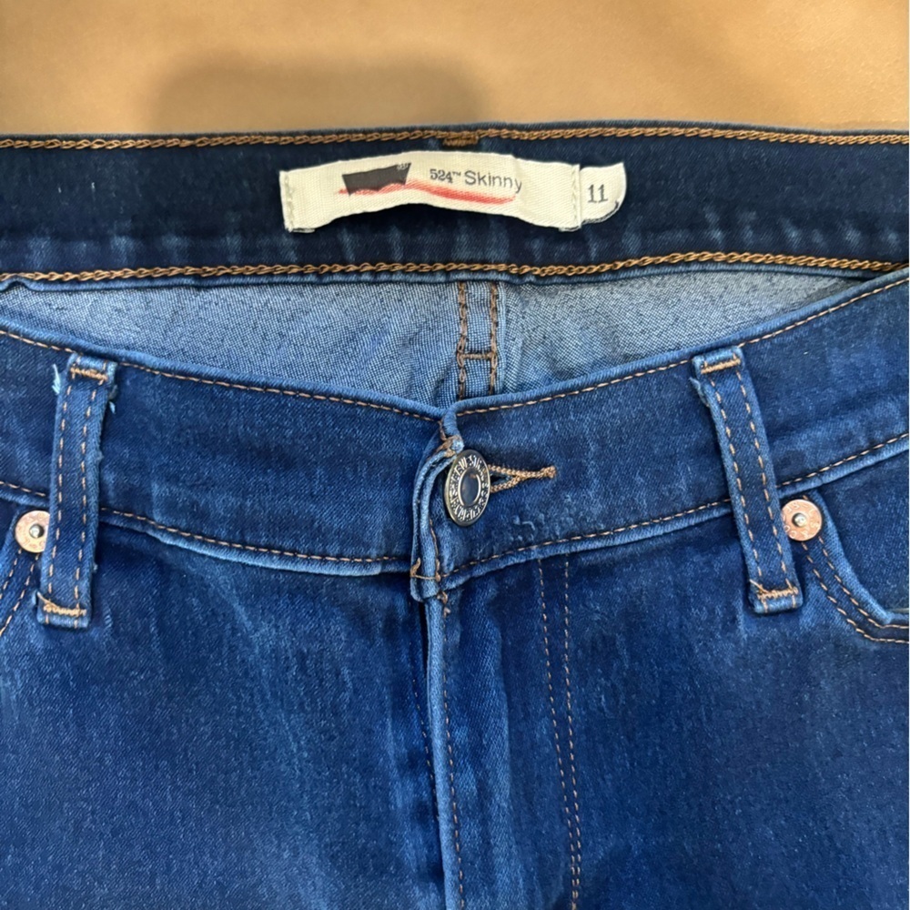 Levi Blue Denim jeans - Picture 2 of 3